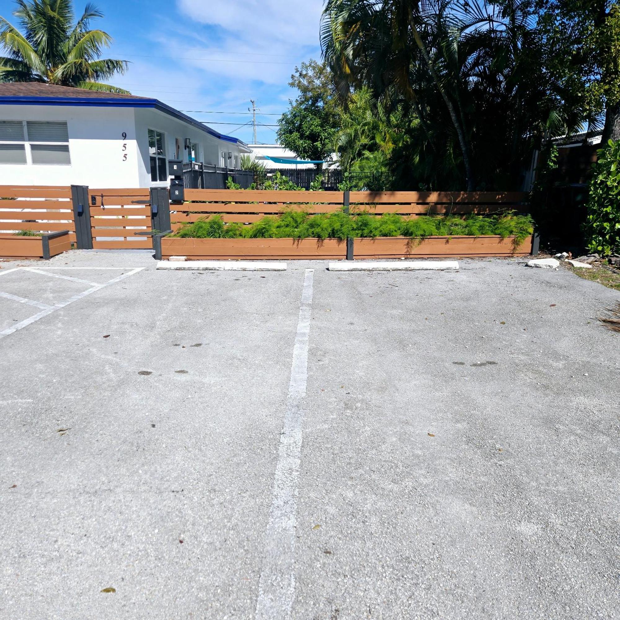 Coastal Haven: Family-Friendly House with Pool Near Beaches Fort Lauderdale Exterior photo