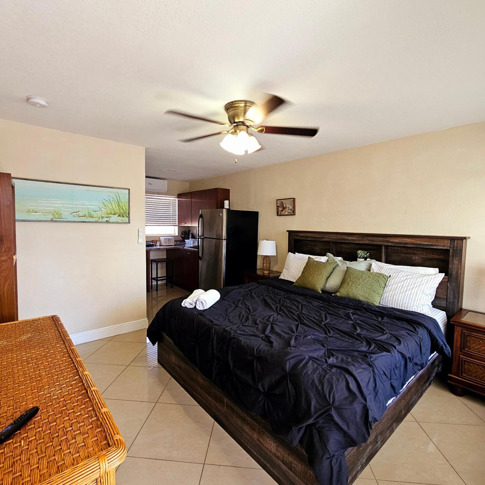Coastal Haven: Family-Friendly House with Pool Near Beaches Fort Lauderdale Exterior photo