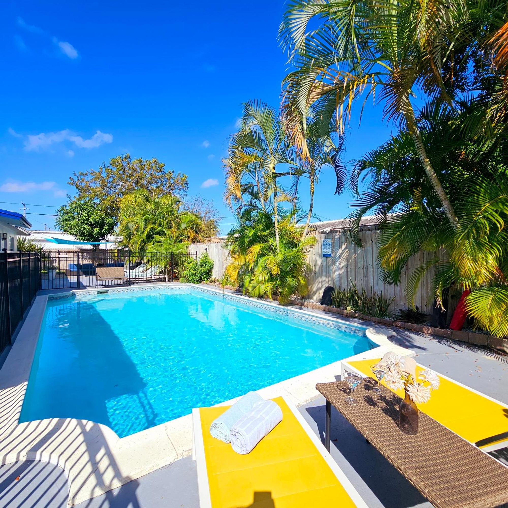Coastal Haven: Family-Friendly House with Pool Near Beaches Fort Lauderdale Exterior photo