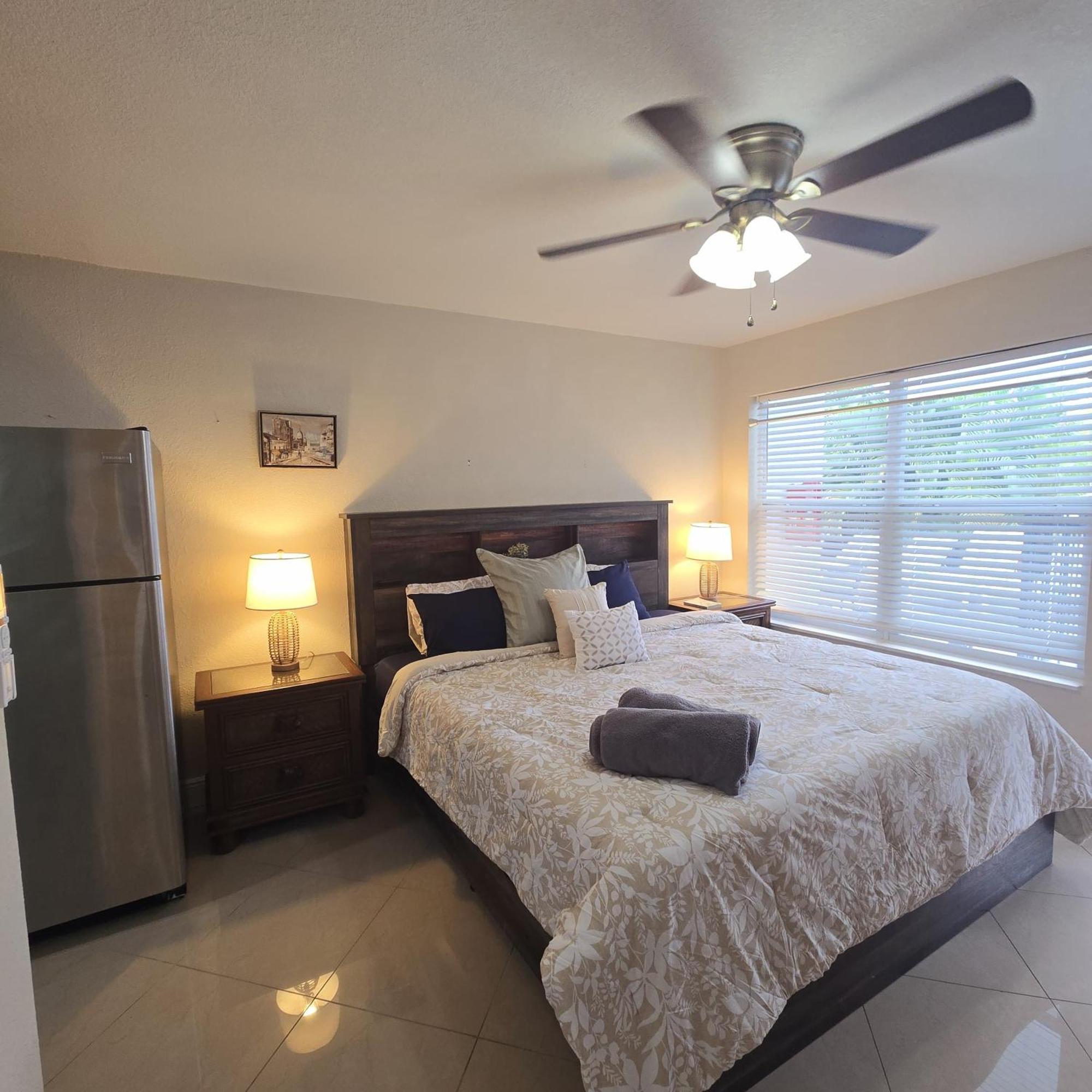 Coastal Haven: Family-Friendly House with Pool Near Beaches Fort Lauderdale Exterior photo